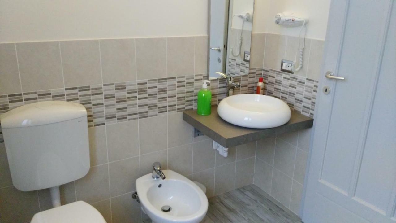 Sogni D'Arte Hotel Romagnano Sesia Екстериор снимка