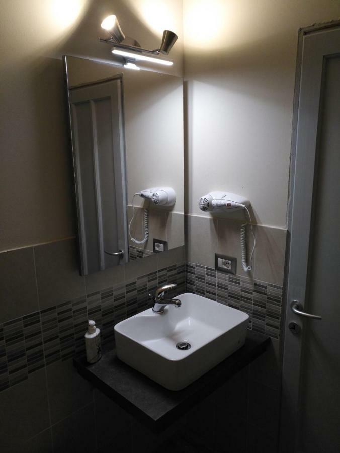 Sogni D'Arte Hotel Romagnano Sesia Екстериор снимка