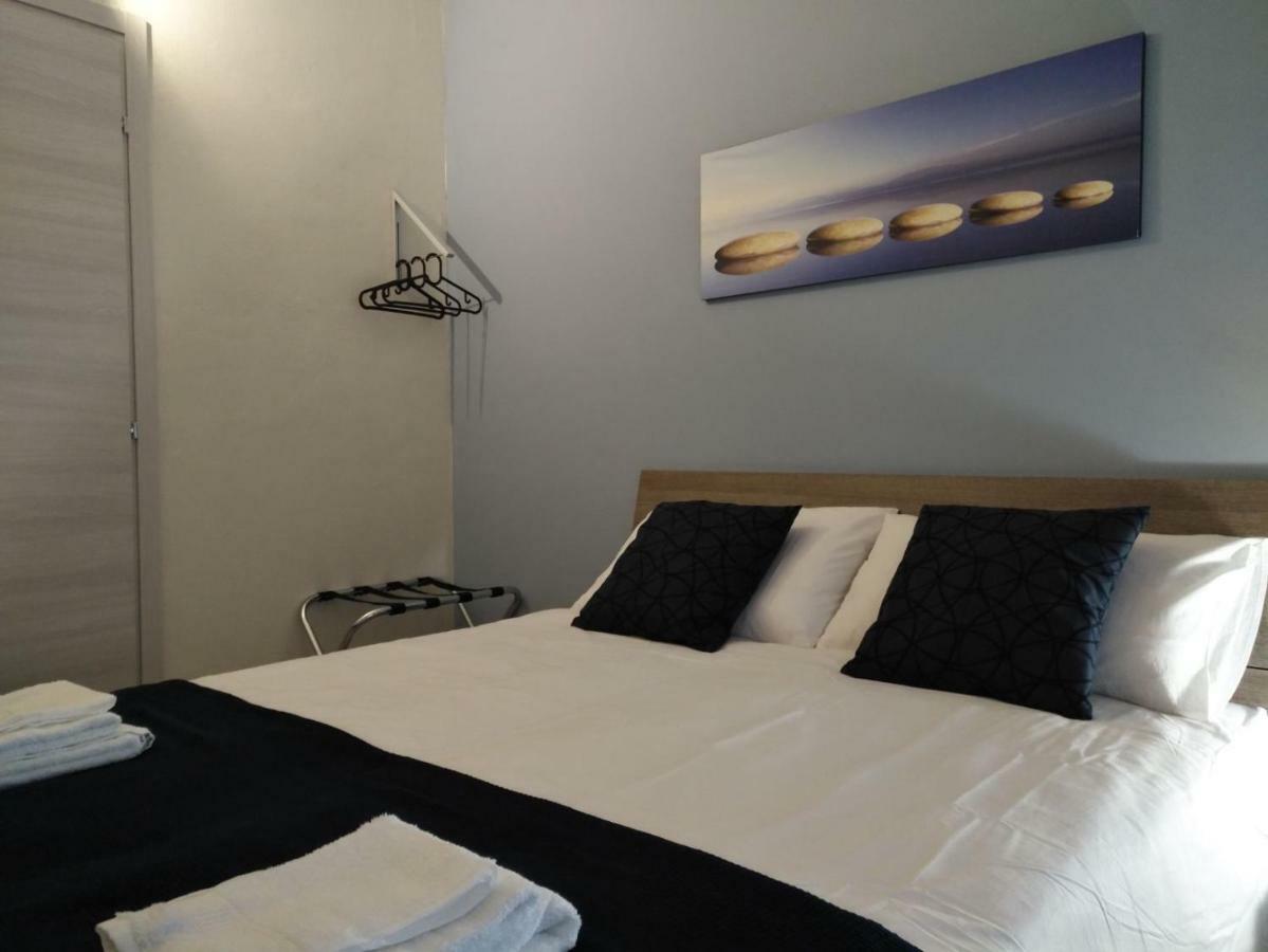 Sogni D'Arte Hotel Romagnano Sesia Екстериор снимка