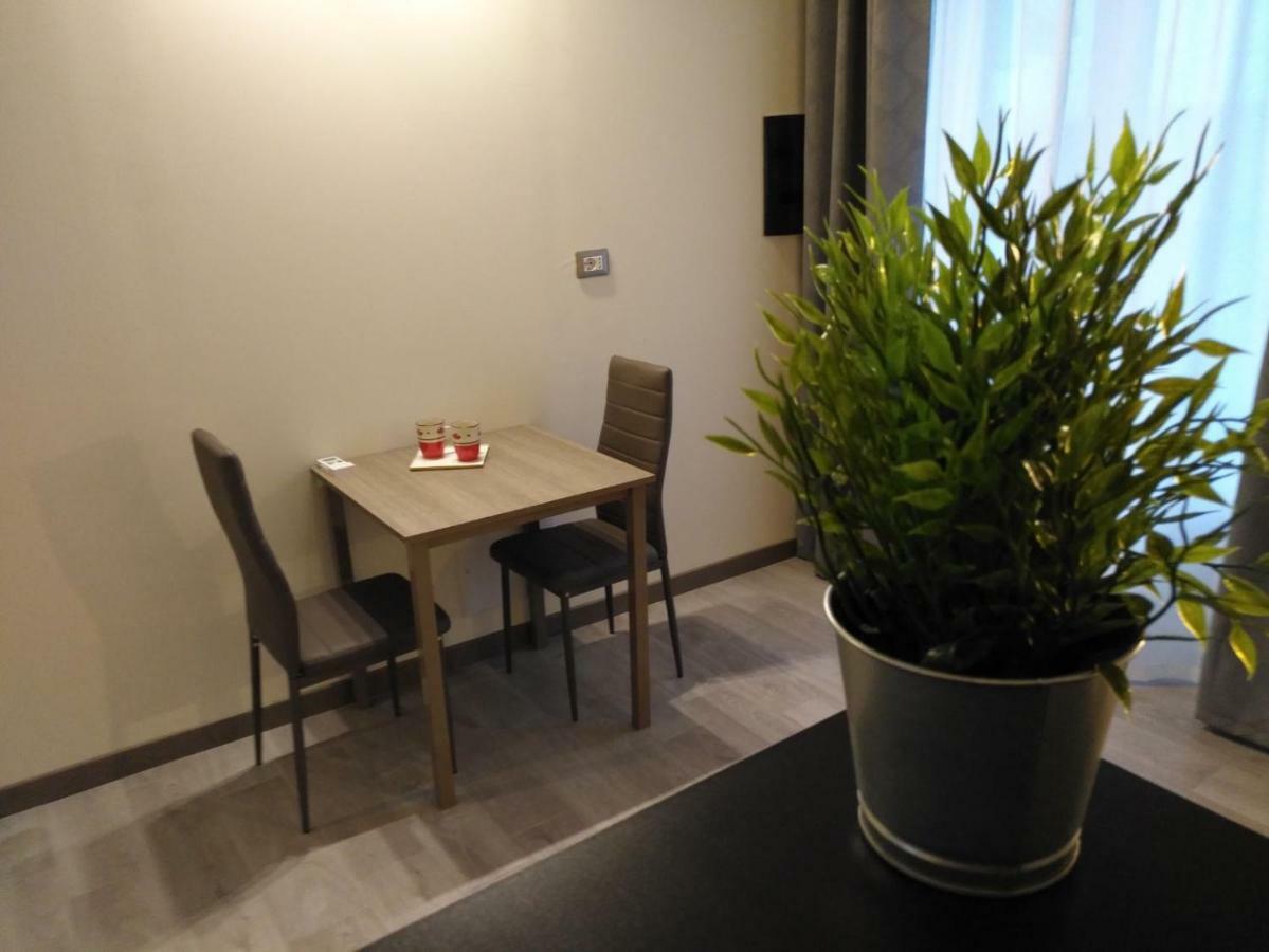 Sogni D'Arte Hotel Romagnano Sesia Екстериор снимка